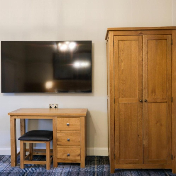 Glen Mhor Hotel at Uile-bheist 'Brewstillery' image 74