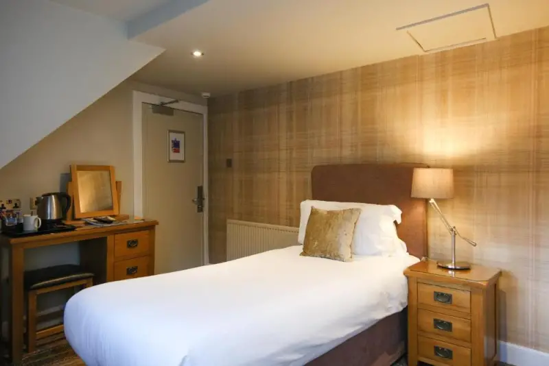 Cozy Single Room
